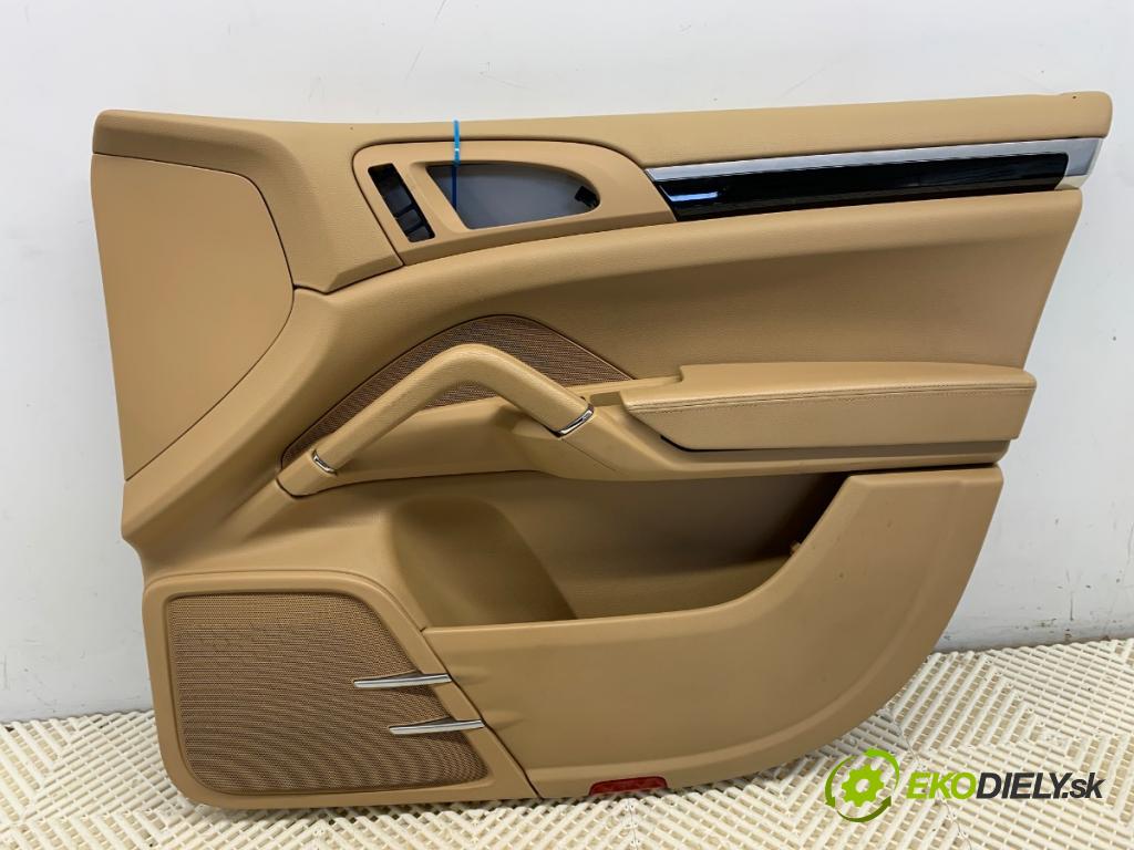 PORSCHE CAYENNE SUV 2013 220 kW 3.6 3598 ča dveře pravý přední část 