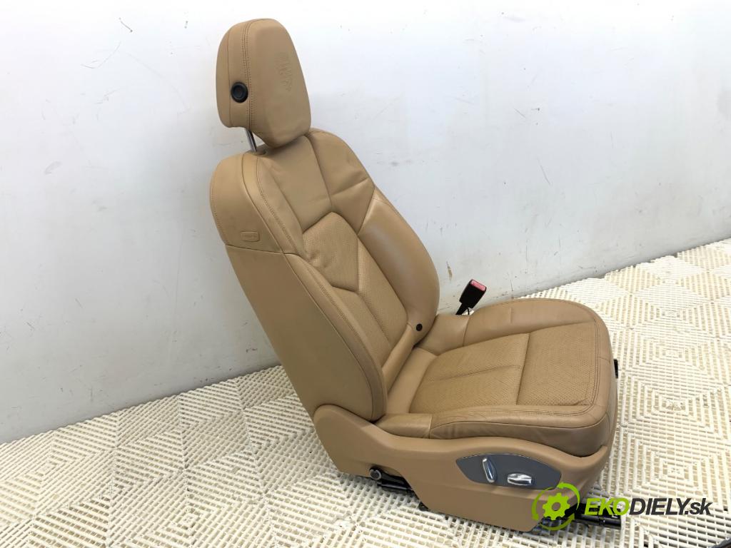 PORSCHE CAYENNE SUV 2013 220 kW 3.6 3598 Sedadlo pravy predný