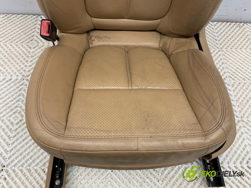 PORSCHE CAYENNE SUV 2013 220 kW 3.6 3598 sedadlo levý přední část