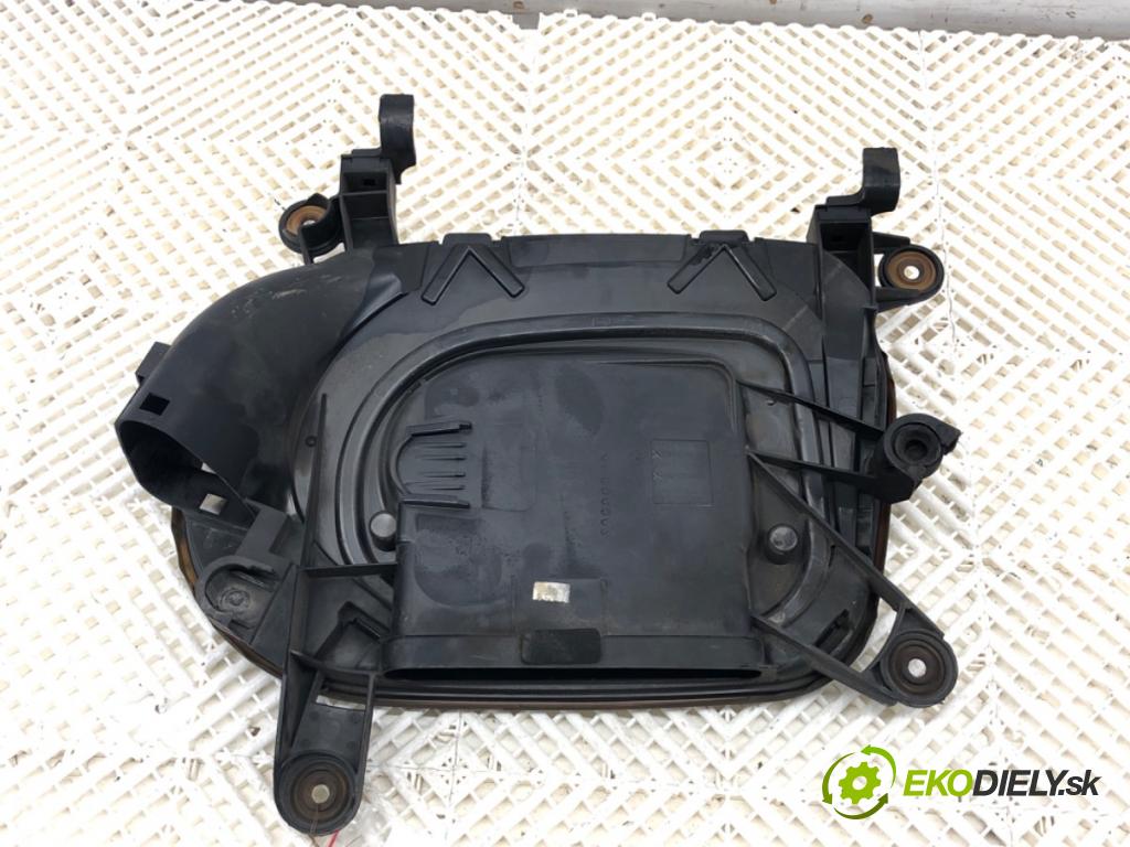 BMW F15 SUV 2015 160 kW xDrive 25 d 2993 obal filtra vzduchu 7811027 (Kryt vzduchového filtru)