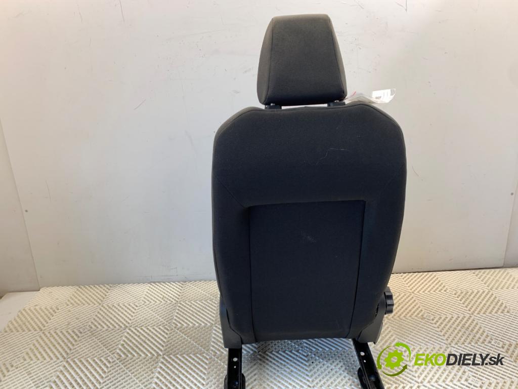 FORD TRANSIT COURIER Nadwozie pełne/minivan 2020 74 kW 1.0 EcoBoost 998 Sedadlo pravy predný