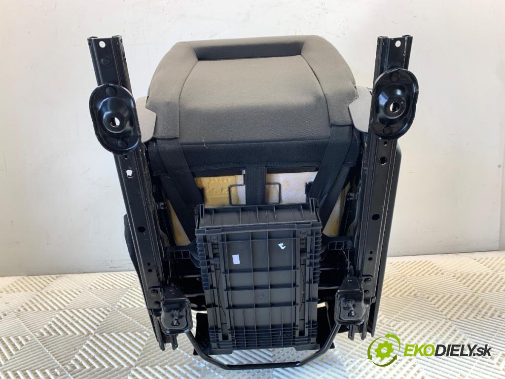 FORD TRANSIT COURIER Nadwozie pełne/minivan 2020 74 kW 1.0 EcoBoost 998 Sedadlo pravy predný