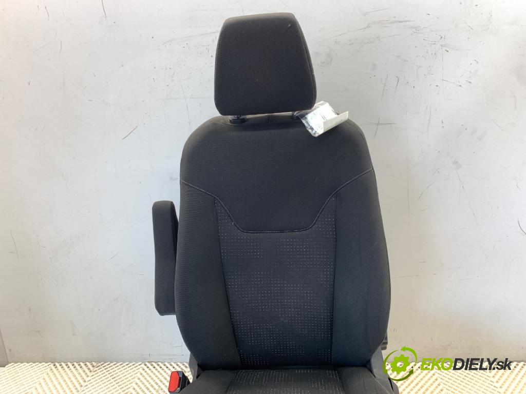 FORD TRANSIT COURIER Nadwozie pełne/minivan 2020 74 kW 1.0 EcoBoost 998 Sedadlo ľavy predný