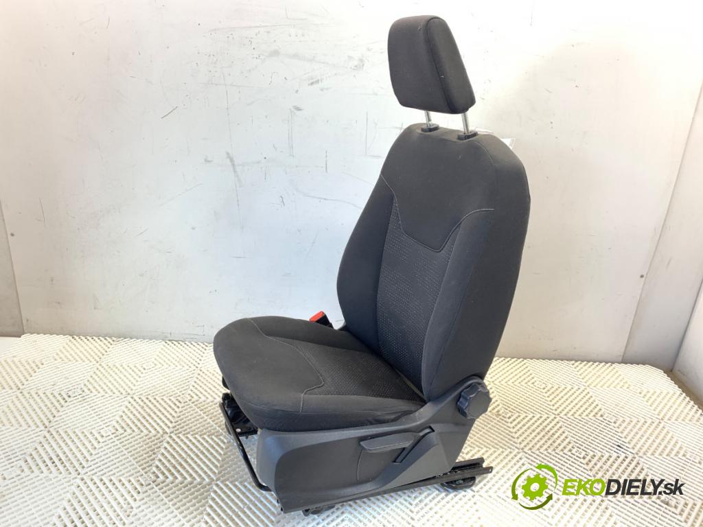 FORD TRANSIT COURIER Nadwozie pełne/minivan 2020 74 kW 1.0 EcoBoost 998 Sedadlo ľavy predný