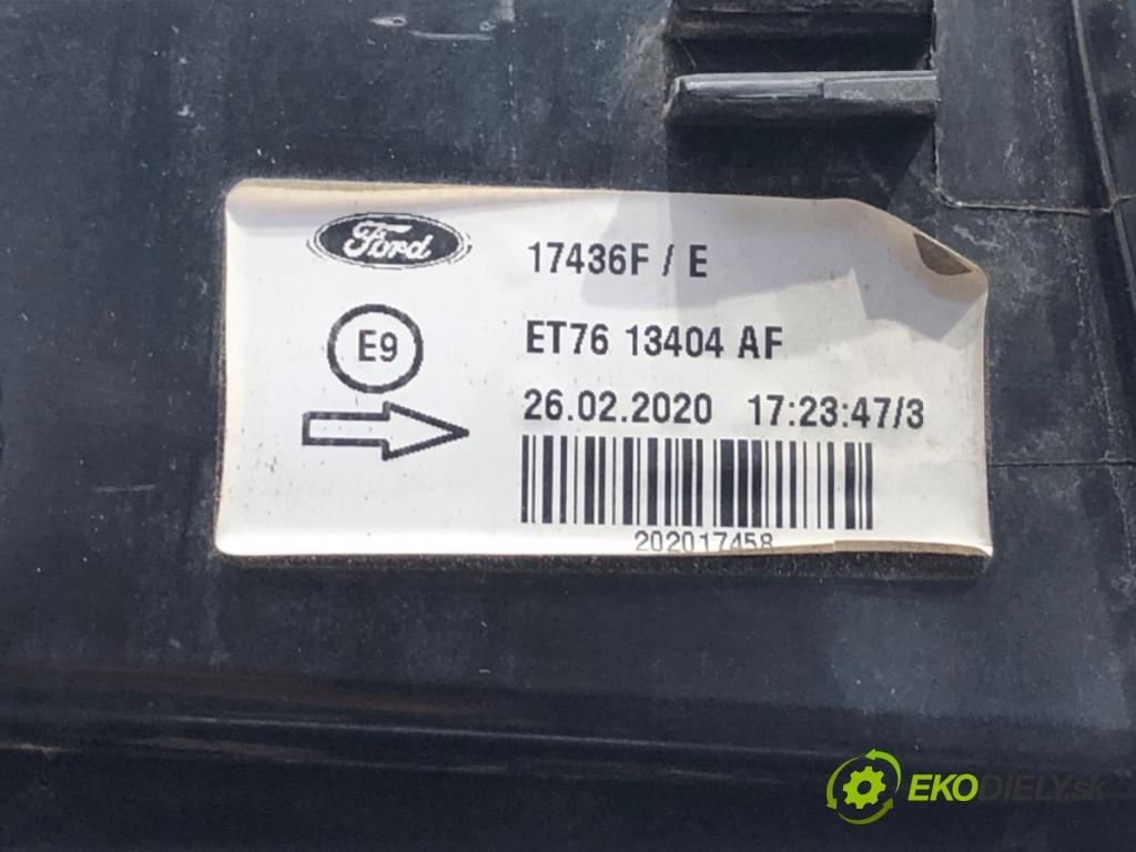 FORD TRANSIT COURIER Nadwozie pełne/minivan 2020 74 kW 1.0 EcoBoost 998 Svetlo pravy zad ET7613404AF