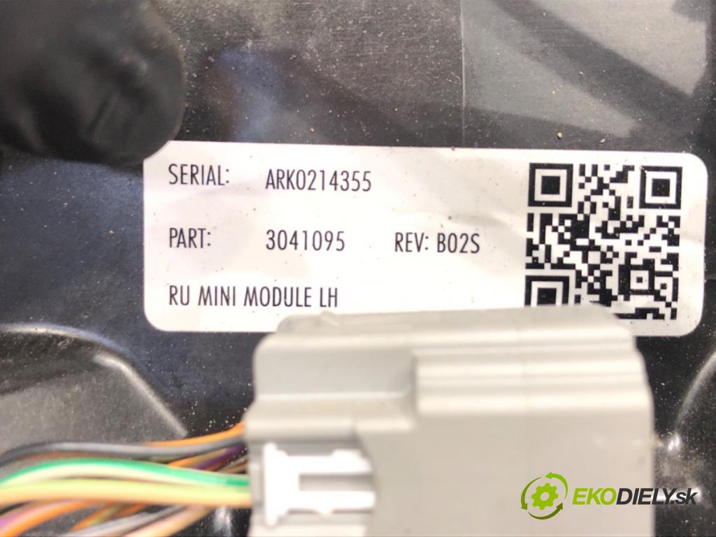 CHRYSLER PACIFICA nadwozie wielkoprzestrzenne (MPV) 2018 185 kW 3.6 Hybrid 3604 zámok dveře levý zadní část 68234565AF