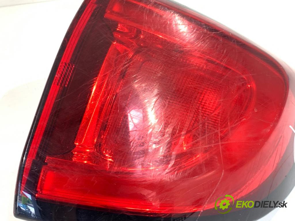 CHRYSLER PACIFICA nadwozie wielkoprzestrzenne (MPV) 2018 185 kW 3.6 Hybrid 3604 světlo pravý zadní část P68229026AE