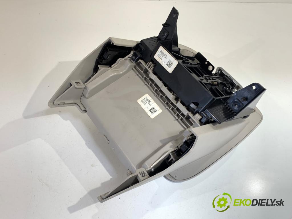 CHRYSLER PACIFICA nadwozie wielkoprzestrzenne (MPV) 2018 185 kW 3.6 Hybrid 3604 přihrádka kastlík