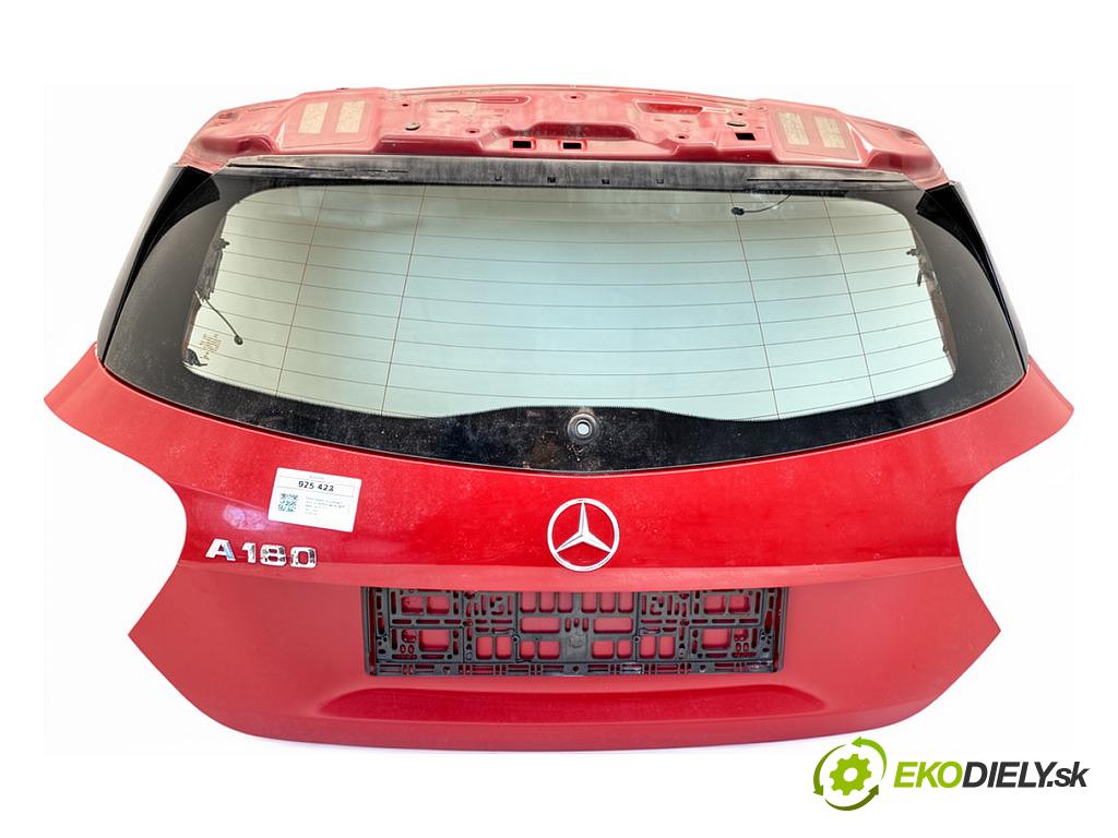 MERCEDES-BENZ W176 liftback 2013 90 kW A 180 (176.042) 1595 kapota zad