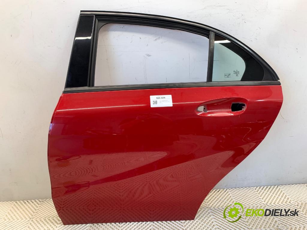 MERCEDES-BENZ W176 liftback 2013 90 kW A 180 (176.042) 1595 Dvere ľavy zad 