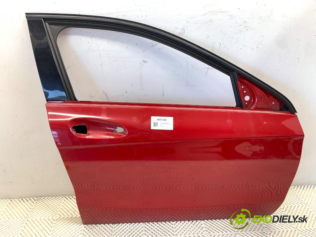 MERCEDES-BENZ W176 liftback 2013 90 kW A 180 (176.042) 1595 Dvere pravy predný 