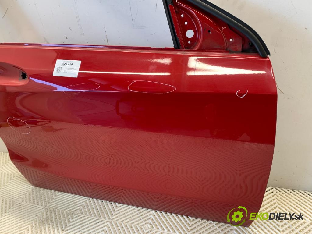 MERCEDES-BENZ W176 liftback 2013 90 kW A 180 (176.042) 1595 Dvere pravy predný
