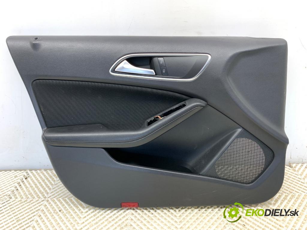 MERCEDES-BENZ W176 liftback 2013 90 kW A 180 (176.042) 1595 ča dveře levý přední část 