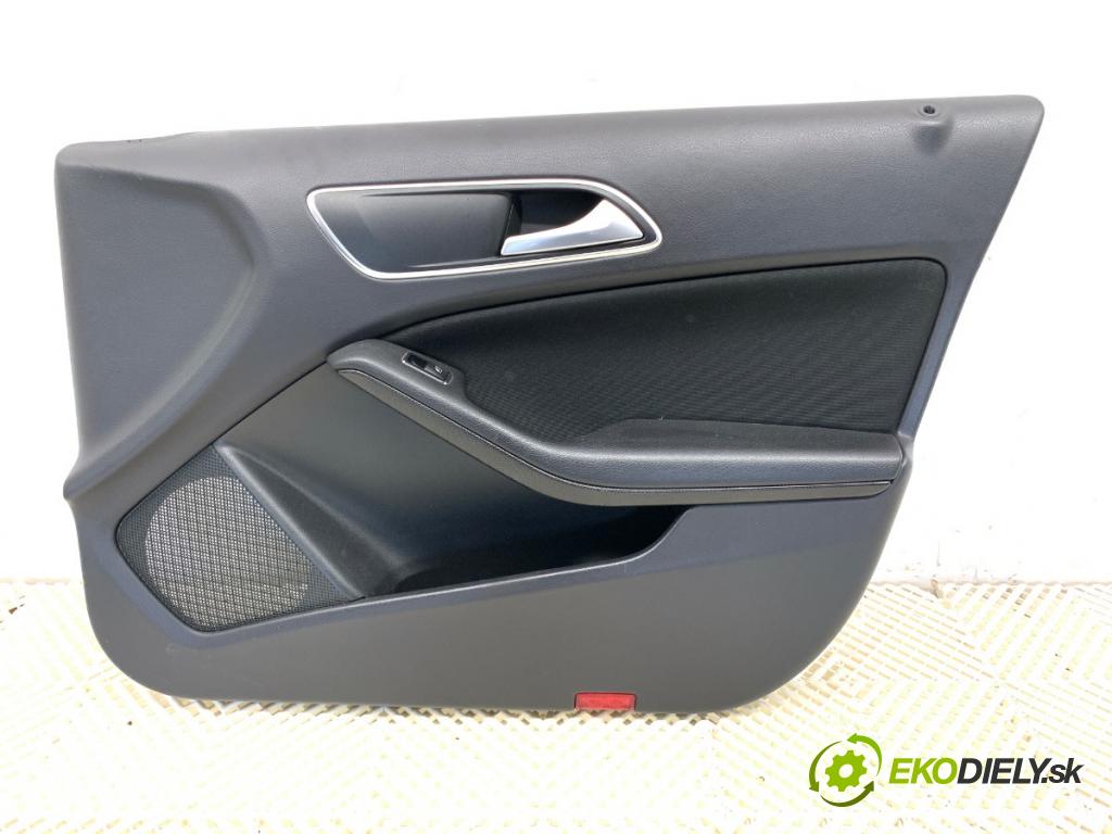 MERCEDES-BENZ W176 liftback 2013 90 kW A 180 (176.042) 1595 ča dveře pravý přední část 