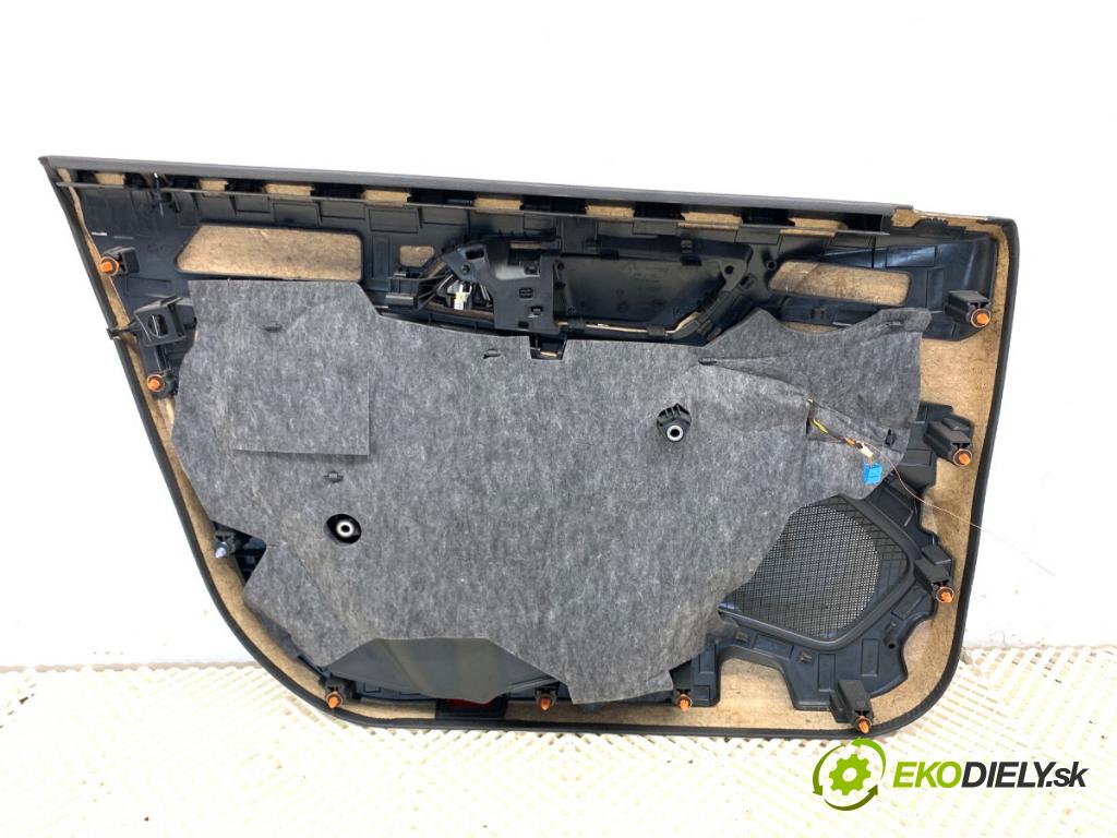 MERCEDES-BENZ W176 liftback 2013 90 kW A 180 (176.042) 1595 ča dveře pravý přední část