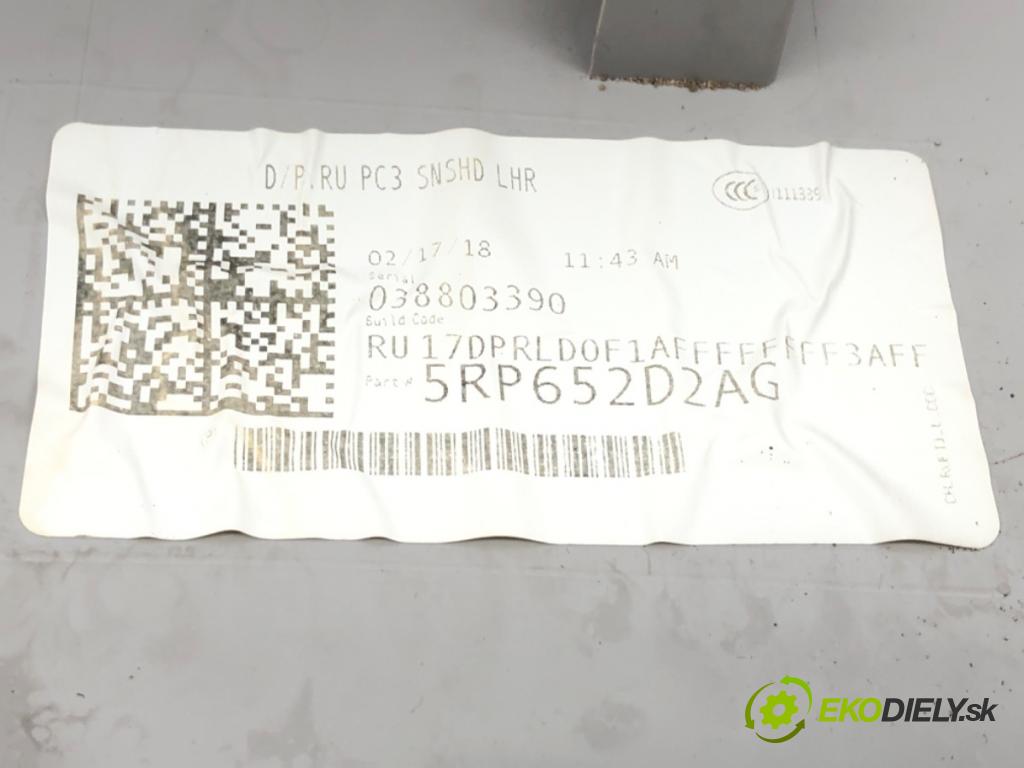 CHRYSLER PACIFICA nadwozie wielkoprzestrzenne (MPV) 2018 185 kW 3.6 Hybrid 3604 ča dveře levý zadní část