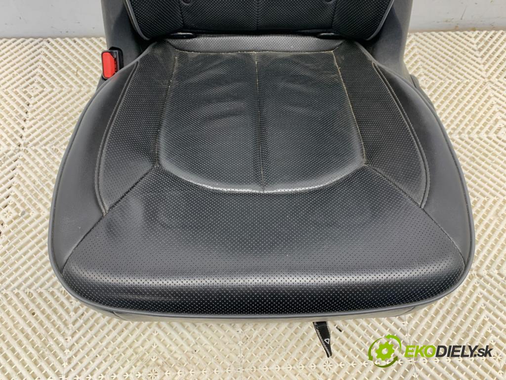 CHRYSLER PACIFICA nadwozie wielkoprzestrzenne (MPV) 2018 185 kW 3.6 Hybrid 3604 Sedadlo zad