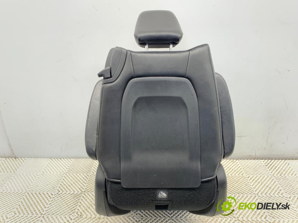 CHRYSLER PACIFICA nadwozie wielkoprzestrzenne (MPV) 2018 185 kW 3.6 Hybrid 3604 Sedadlo zad