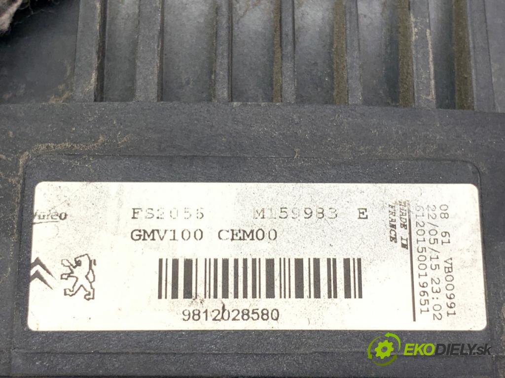 PEUGEOT 208 I liftback 2015 60 kW 1.2 VTI 82 1199 ventilátor chladiče 9812028580 (Ventilátor)