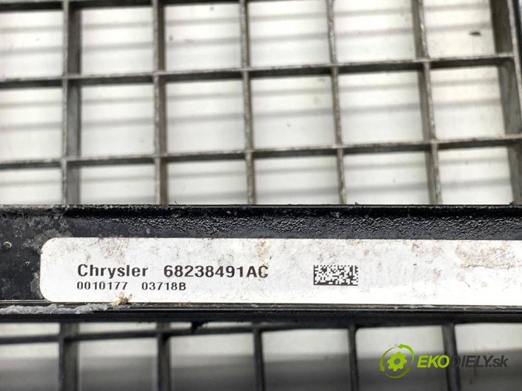 CHRYSLER PACIFICA nadwozie wielkoprzestrzenne (MPV) 2018 185 kW 3.6 Hybrid 3604 chladič vody 68238491AC (Vodní chladič)