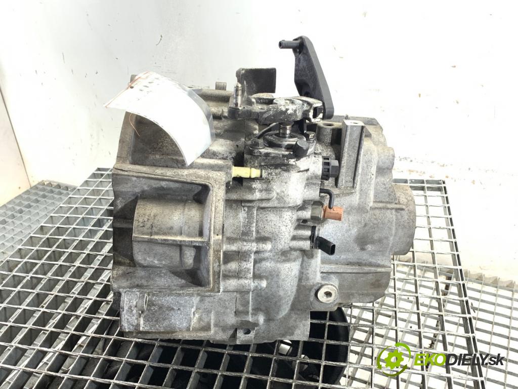 VW PASSAT B8 Kombi 2014 110 kW 2.0 TDI 1968 převodovka QFZ (Převodovka)