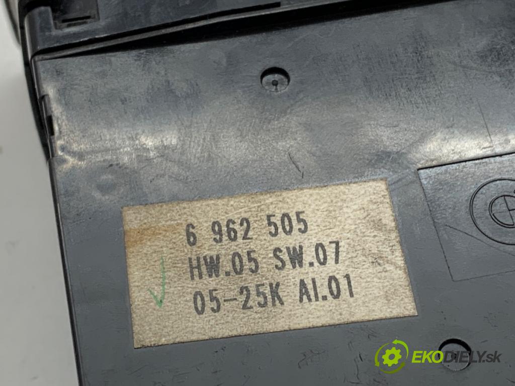BMW E53 SUV 2001 210 kW 4.4 i 4398 přepínač oken 6962505 (Páčky pod volantem)