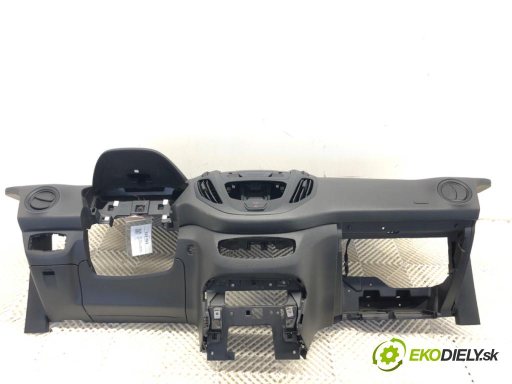 FORD TRANSIT COURIER Nadwozie pełne/minivan 2020 74 kW 1.0 EcoBoost 998 Palubná doska  (Palubná doska)