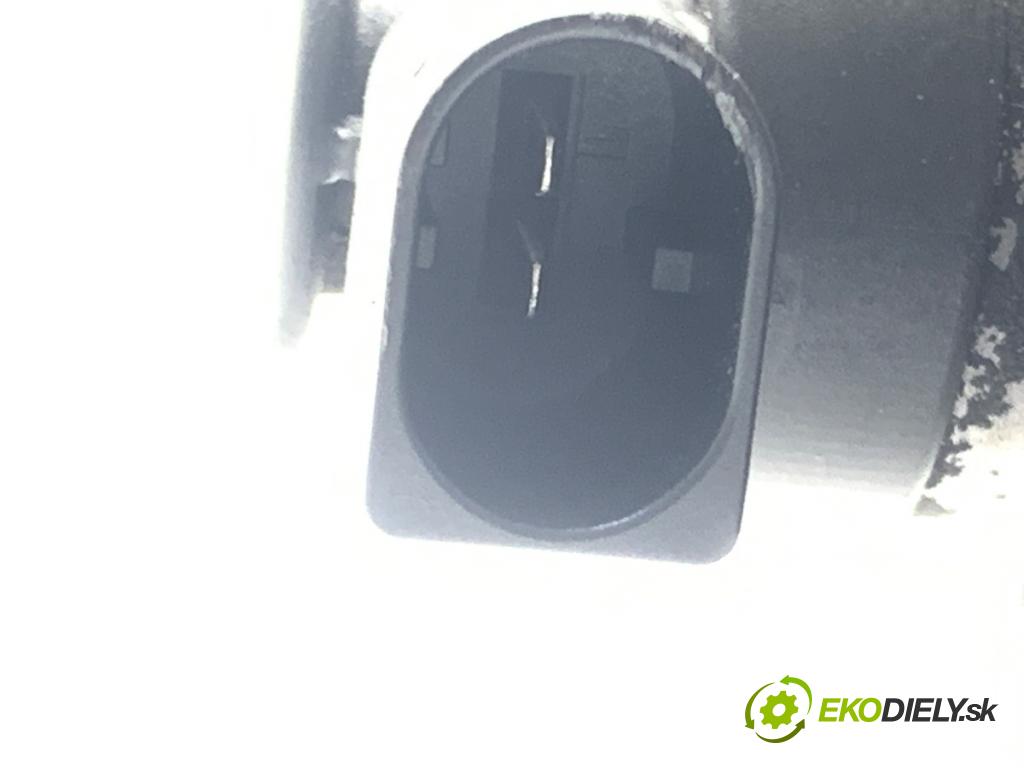 VW PASSAT B8 Kombi 2014 110 kW 2.0 TDI 1968 Pumpa vysokého tlaku 04L130755D 0445010537