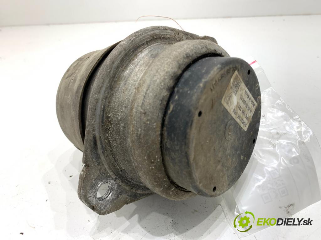 PORSCHE CAYENNE SUV 2013 220 kW 3.6 3598 AirBag motora levý 7P5199131