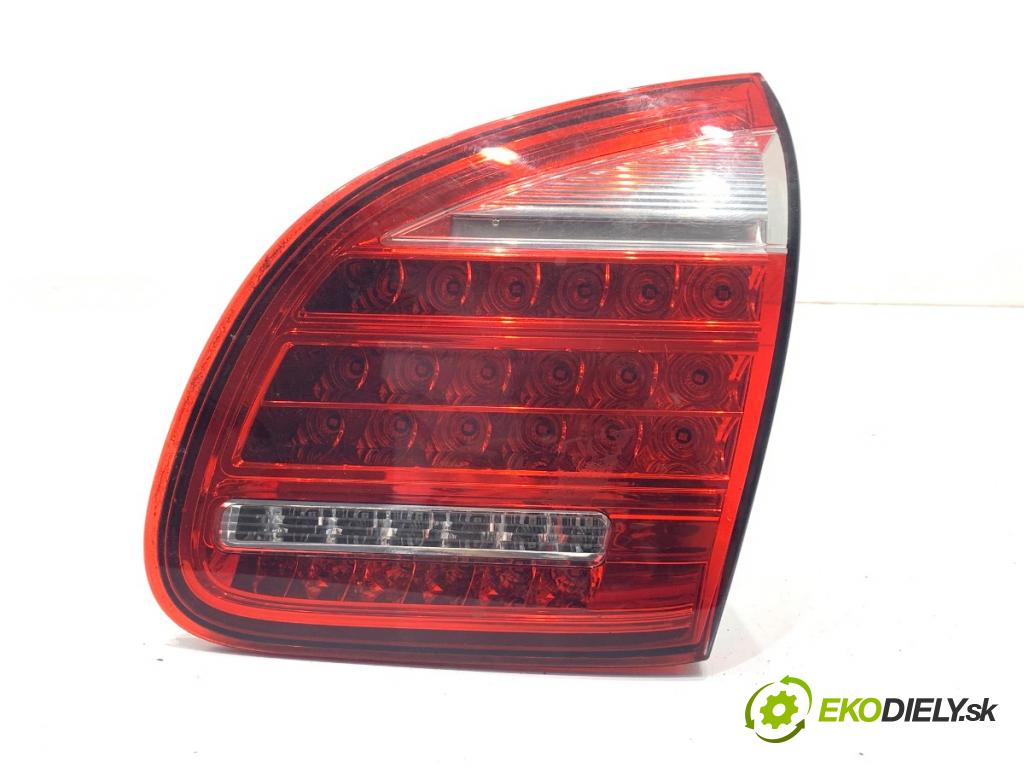 PORSCHE CAYENNE SUV 2013 220 kW 3.6 3598 světlo pravý zadní část vnitřní 7P5945094