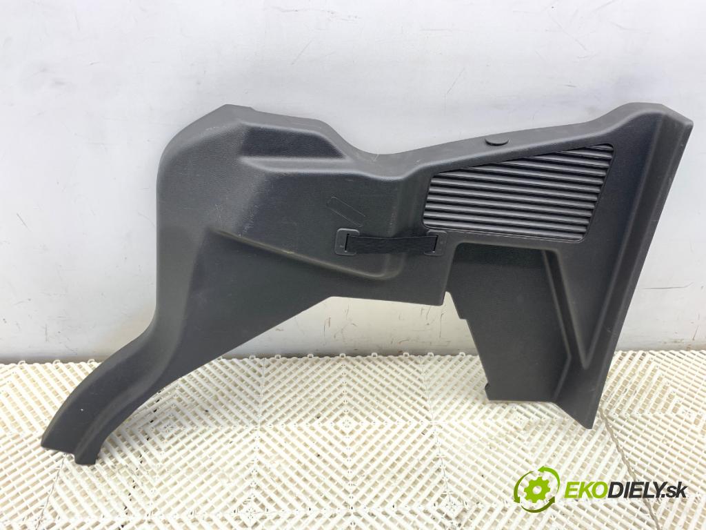 FORD TRANSIT COURIER Nadwozie pełne/minivan 2020 74 kW 1.0 EcoBoost 998 čalúnenie kufra pravy 
