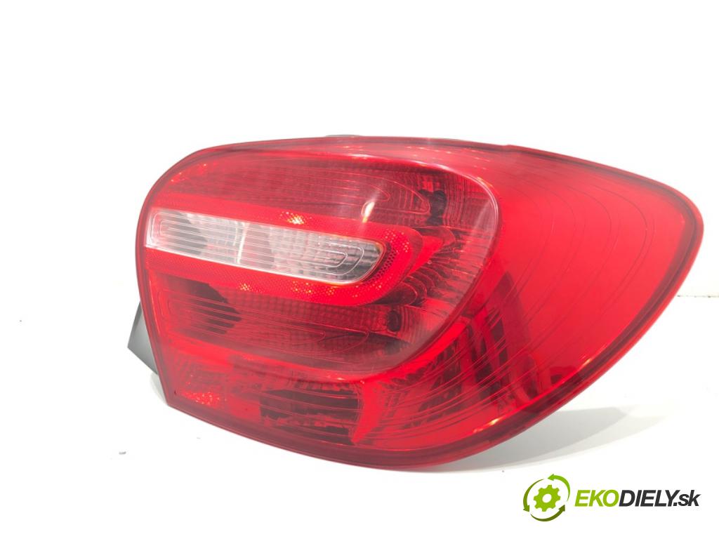 MERCEDES-BENZ W176 liftback 2013 90 kW A 180 (176.042) 1595 světlo pravý zadní část A1769060200