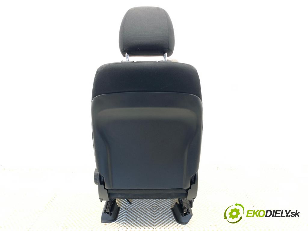 MERCEDES-BENZ W176 liftback 2013 90 kW A 180 (176.042) 1595 Sedadlo ľavy predný