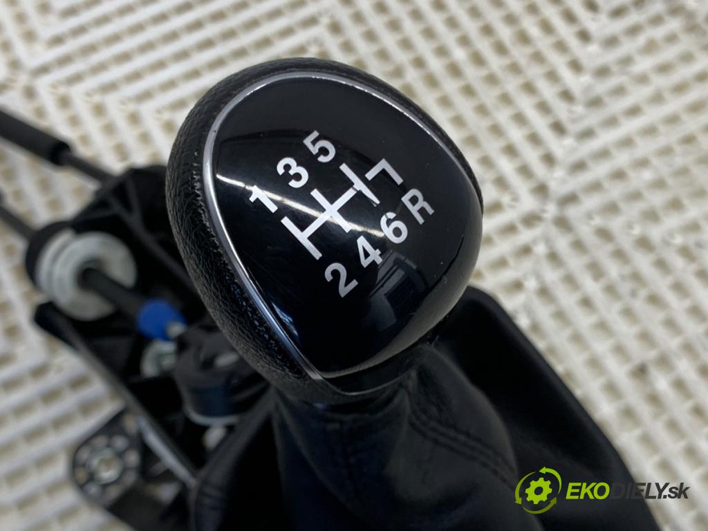 FORD TRANSIT COURIER Nadwozie pełne/minivan 2020 74 kW 1.0 EcoBoost 998 kulisa JT7R-7C453-BTC (Řadicí páka (kulisa) )