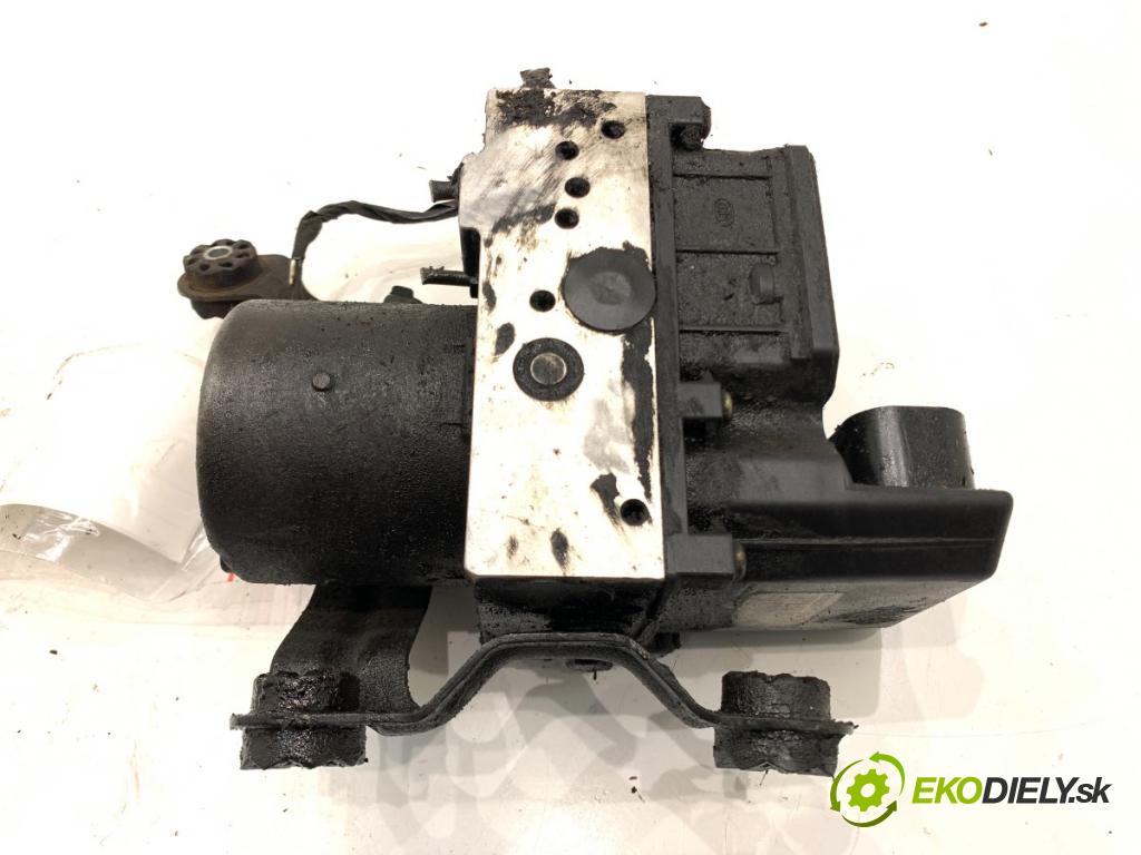 BMW E53 SUV 2001 210 kW 4.4 i 4398 pumpa ABS 6758628 (Pumpa ABS)