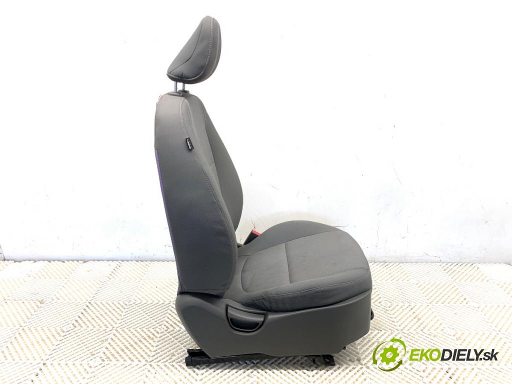 KIA PICANTO II liftback 2012 51 kW 1.0 998 Sedadlo pravy predný