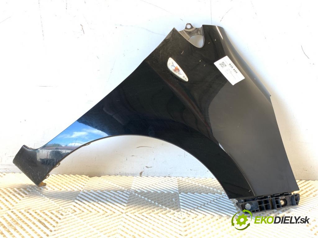 KIA PICANTO II liftback 2012 51 kW 1.0 998 blatník pravý přední část Z1 