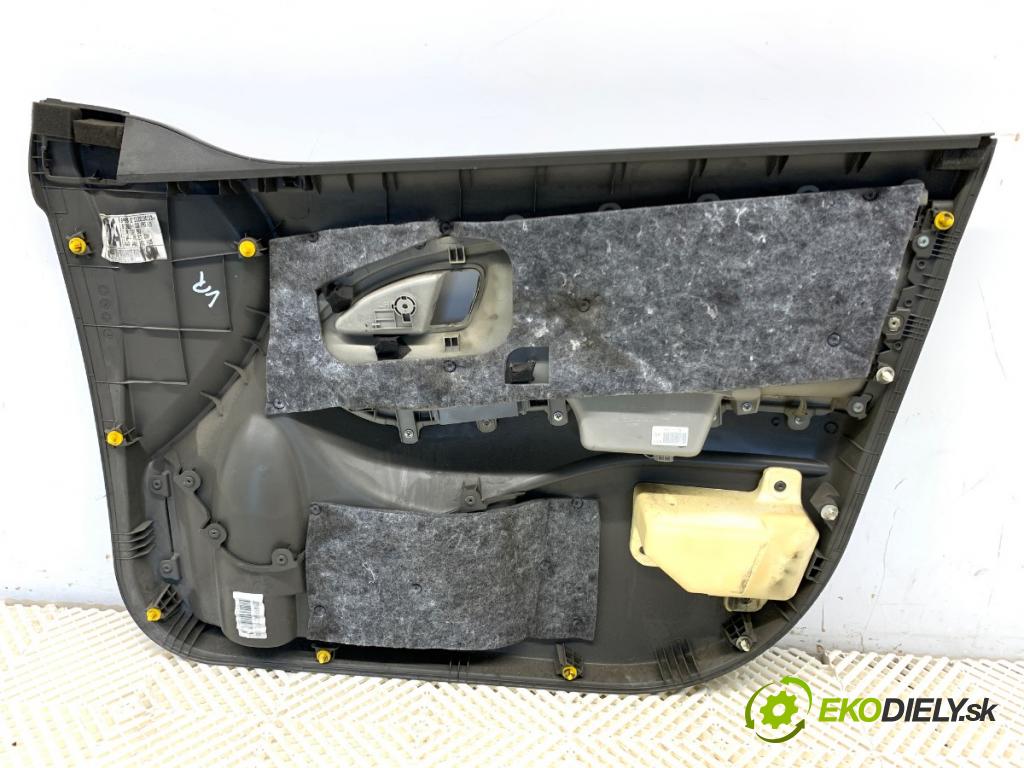 KIA PICANTO II liftback 2012 51 kW 1.0 998 ča dveře levý přední část