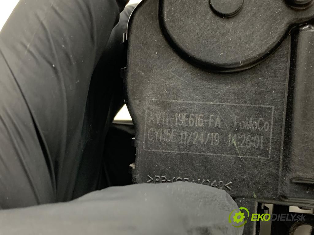FORD TRANSIT COURIER Nadwozie pełne/minivan 2020 74 kW 1.0 EcoBoost 998 motor topení AV11-19E616-FA