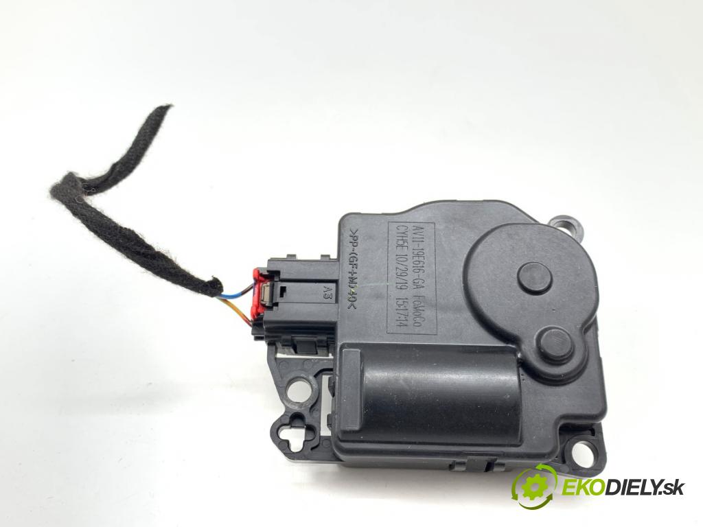 FORD TRANSIT COURIER Nadwozie pełne/minivan 2020 74 kW 1.0 EcoBoost 998 motor topení AV11-19E616-GA