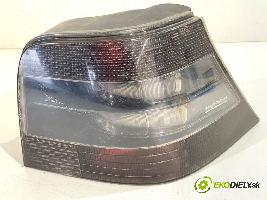 VW GOLF IV liftback 2003 77 kW 1.6 16V 1598 Svetlo pravy zad HELLA MAGIC COLOURS