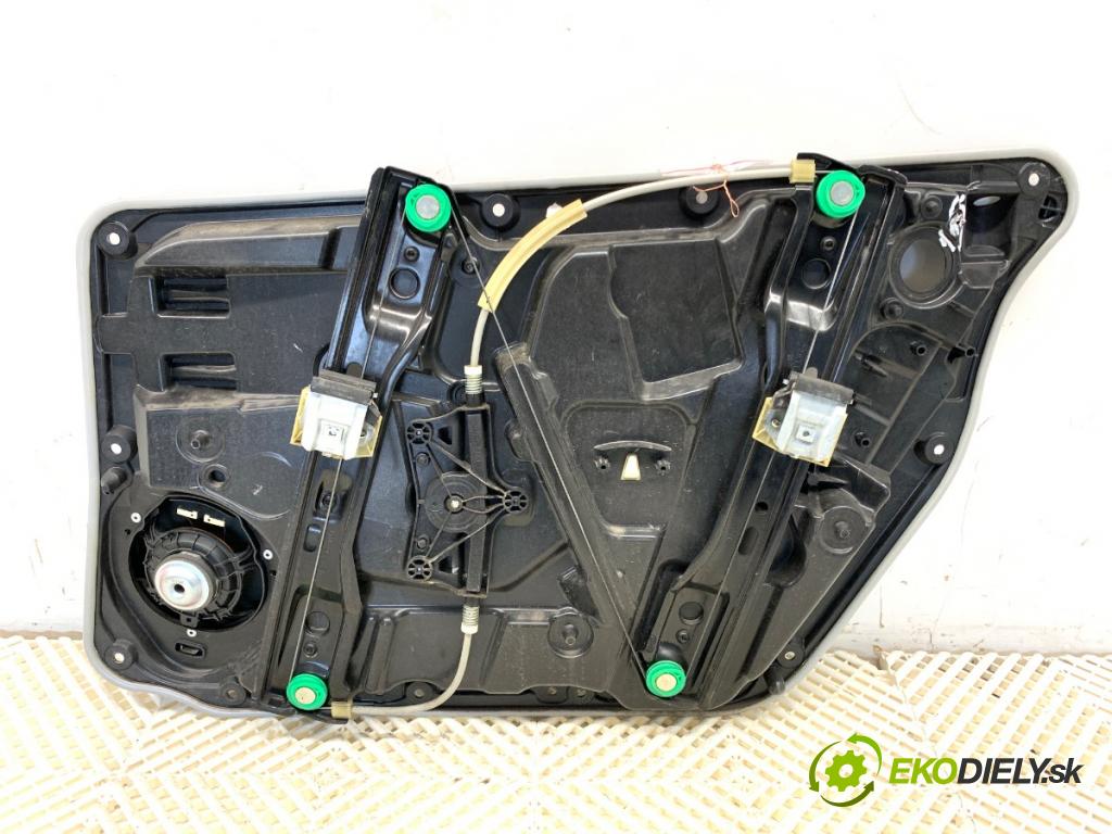MERCEDES-BENZ W176 liftback 2013 90 kW A 180 (176.042) 1595 mechanismus okna levý přední část