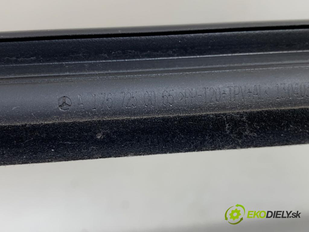 MERCEDES-BENZ W176 liftback 2013 90 kW A 180 (176.042) 1595 lišta Sbírání: přední část levý A1767250065
