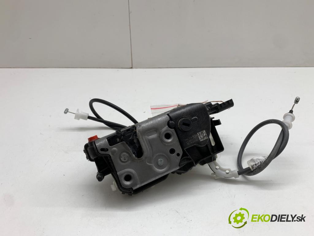 TOYOTA PROACE Nadwozie pełne/minivan 2024 75 kW 1.5 D-4D 100 (BPZMD) 1499 zámok dveře levý zadní část 206526