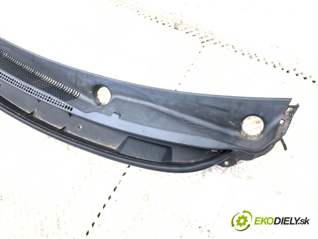 KIA PICANTO II liftback 2012 51 kW 1.0 998 Torpédo, plast pod čelné okno 86150-1Y000 (Torpédo (plast pod čelným sklom))