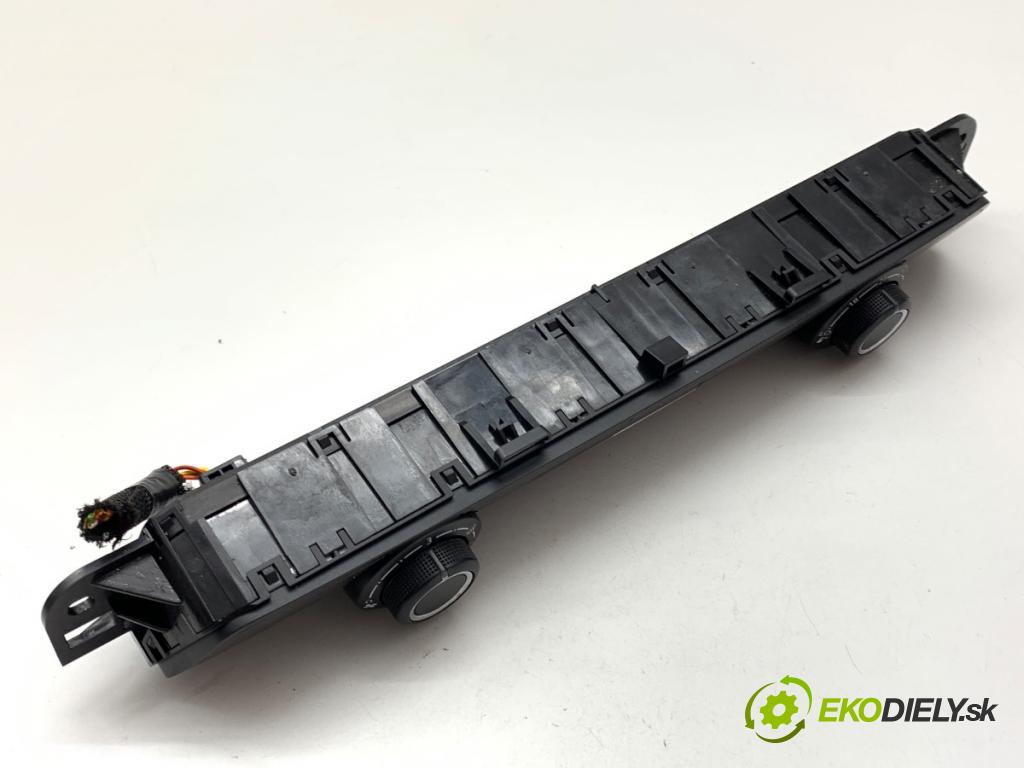 TOYOTA PROACE Nadwozie pełne/minivan 2024 75 kW 1.5 D-4D 100 (BPZMD) 1499 Panel ovládania kúrenia 98340416ZD (Prepínacie páčky pod volantom)