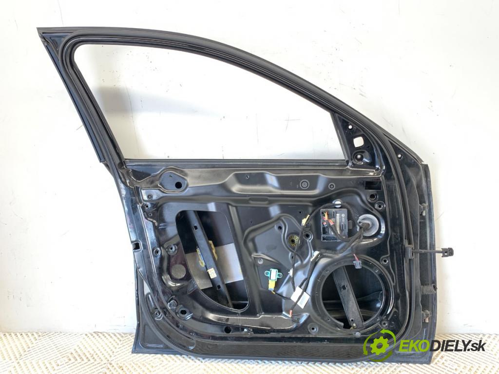 AUDI A4 B8 Kombi 2008 105 kW 2.0 TDI 1968 dveře levý přední část