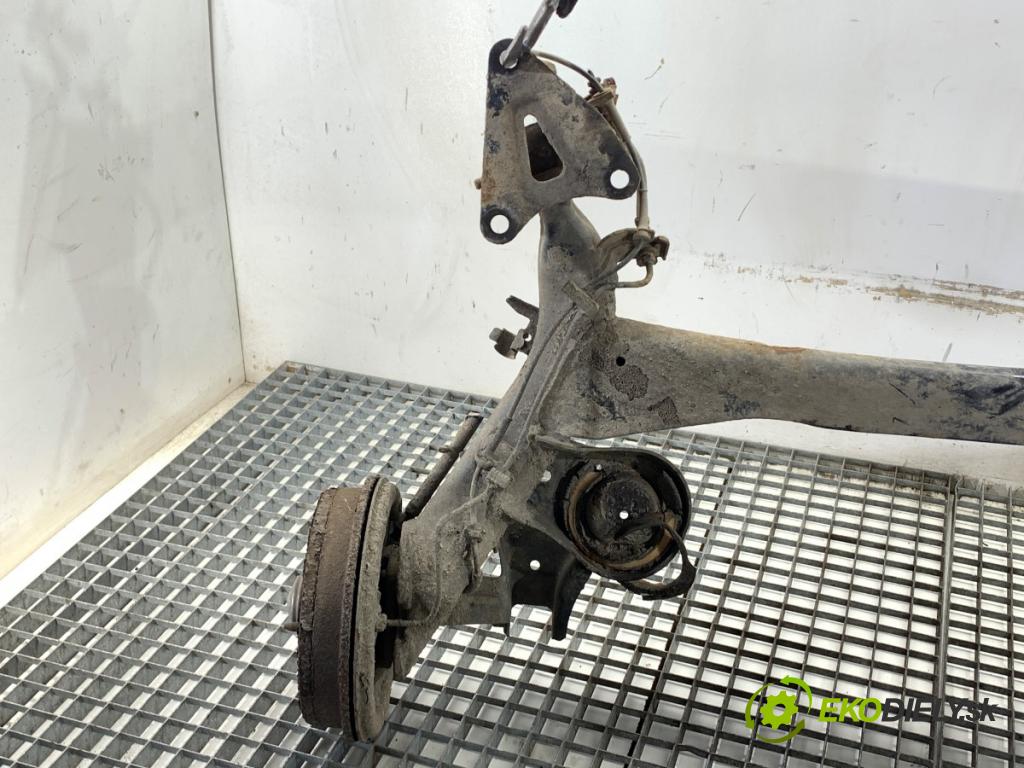 FIAT PANDA III liftback 2014 51 kW 1.2 (312PXA1A) 1242 výztuha zadní část