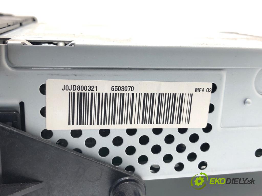 MERCEDES-BENZ W176 liftback 2013 90 kW A 180 (176.042) 1595 RADIO A1769009701 (Audio zariadenie)