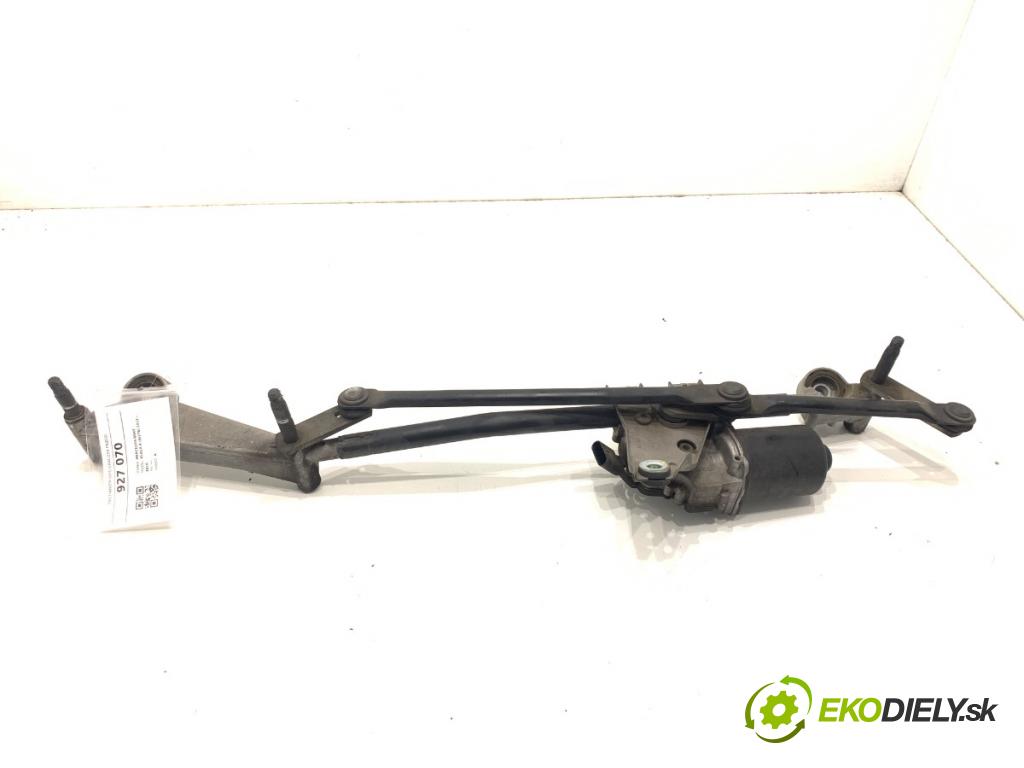 MERCEDES-BENZ W176 liftback 2013 90 kW A 180 (176.042) 1595 mechanismus stěračů přední část A1769061800 (Motorek stěračů přední)
